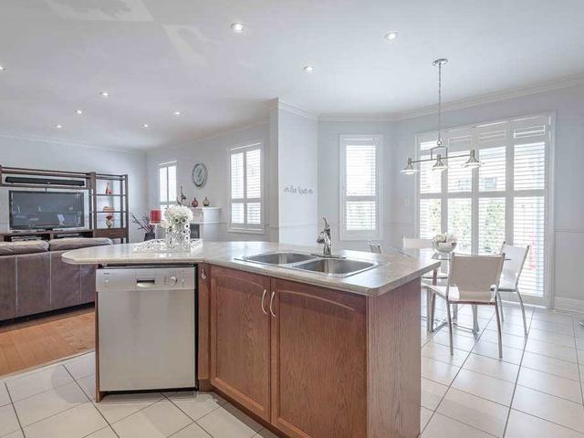 2492 Whistling Springs Cres