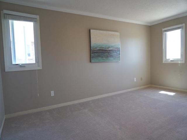 1165 Glenashton Dr