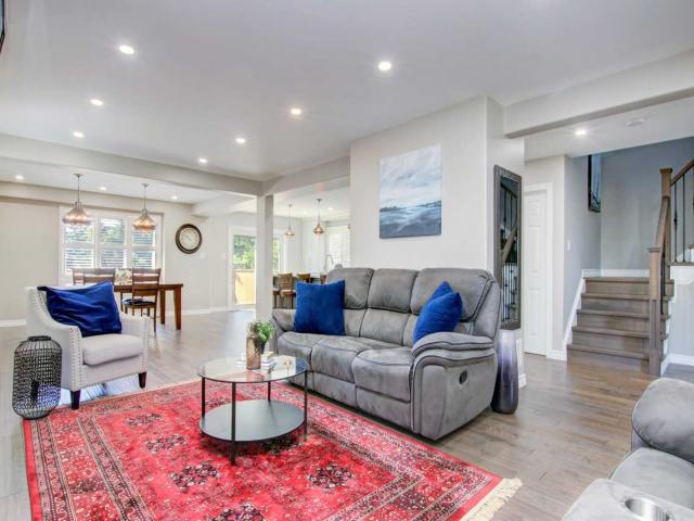 5920 Bell Harbour Dr