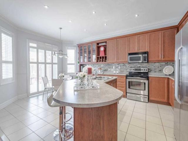 2492 Whistling Springs Cres