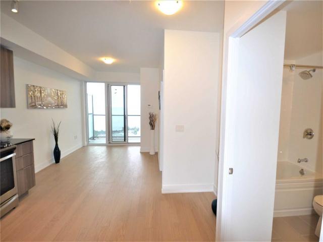 5008 - 30 Shore Breeze Dr