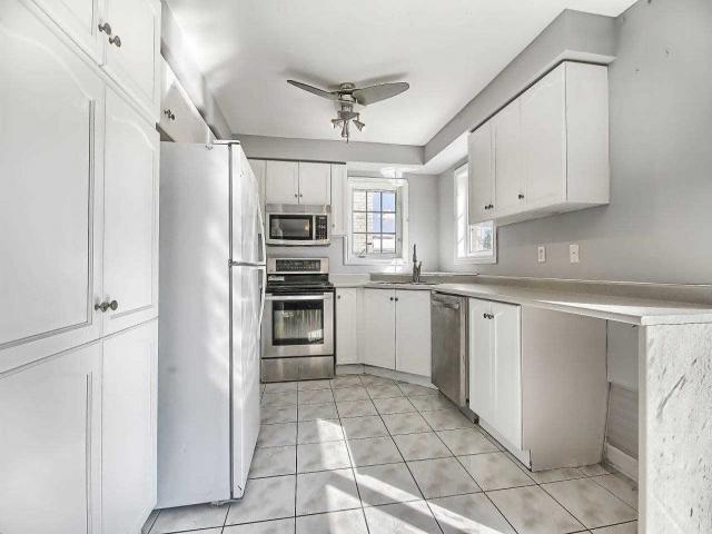 9 Swansea Meadows Dr