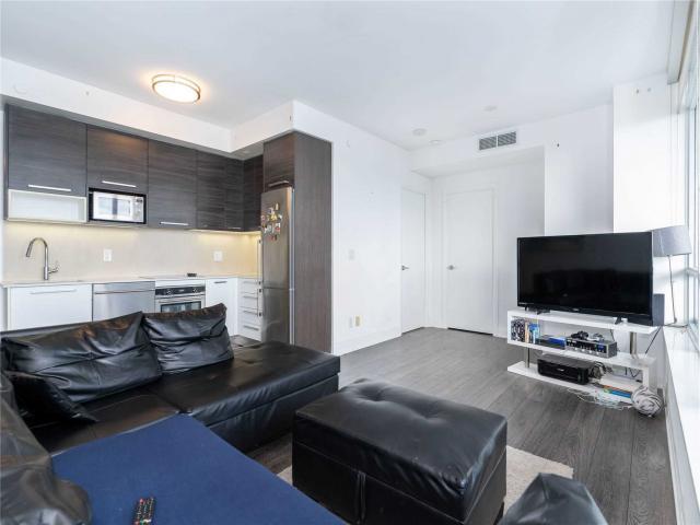 3210 - 36 Park Lawn Rd