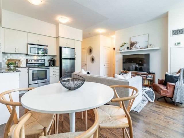 210 - 2230 Lake Shore Blvd W