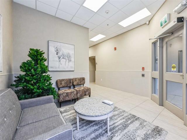 303 - 100 Bronte St S