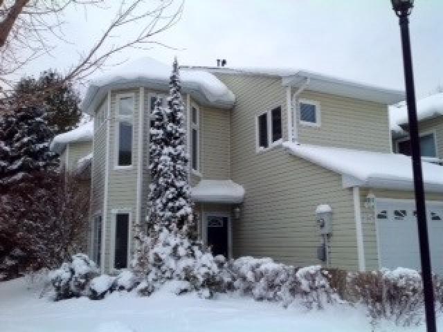 25 - 25 Barker Blvd