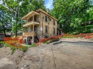 328 Fountain St S