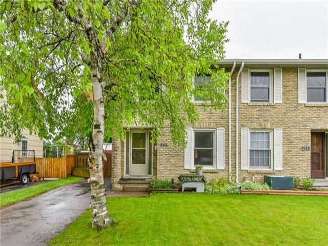 546 Elgin St N