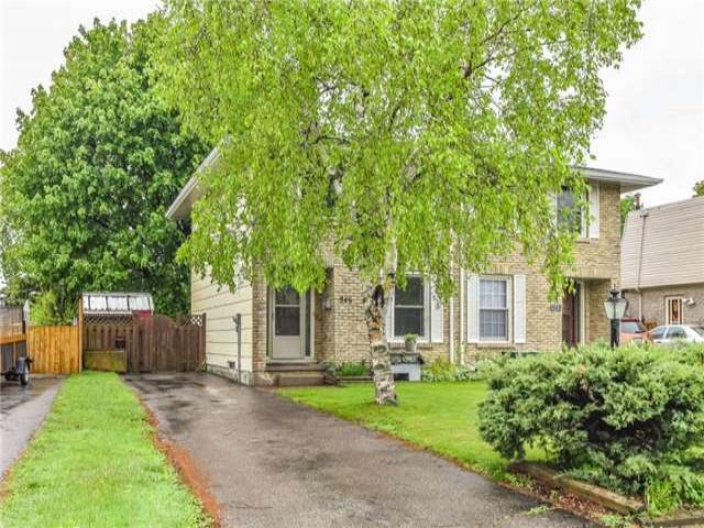 546 Elgin St N