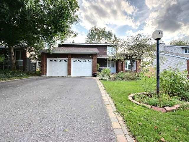 54 Herschel Cres
