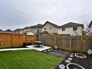 24 Sparrow Ave