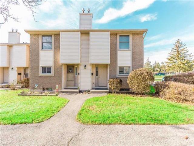 35 - 11 Grand River Blvd