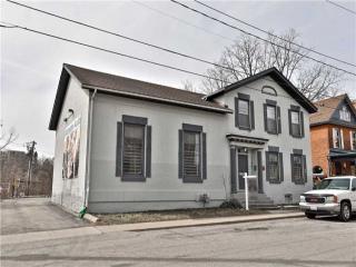 6 Hatt St
