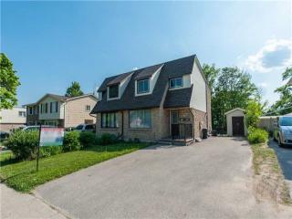 632 Elgin St N