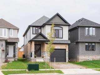 27 Nottinghill Dr