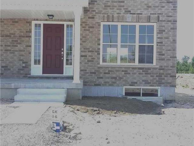 857 Broadway Blvd