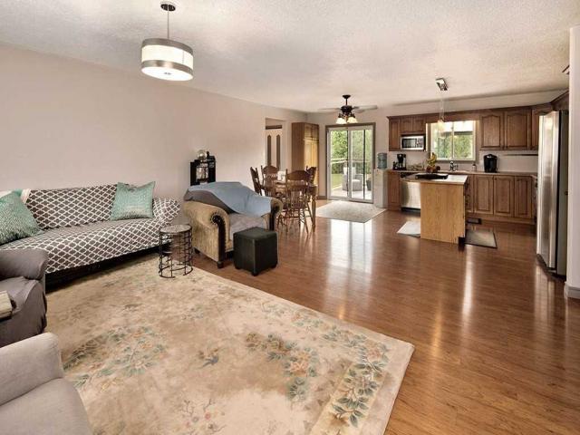 813425 East Back Line  Rd N