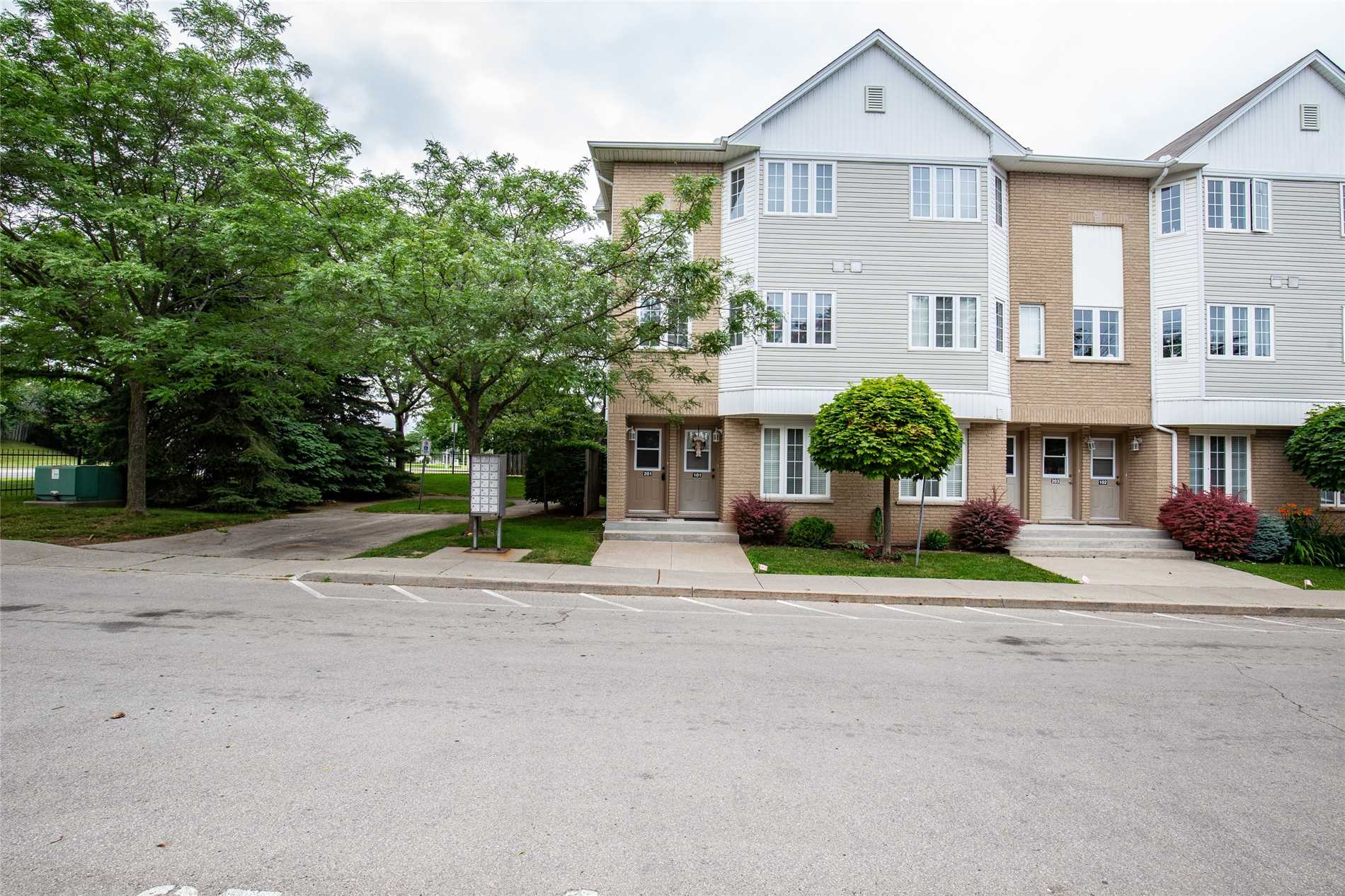 201 511 Highway 8, Stoney Creek Sold, X4518349 Condos.ca
