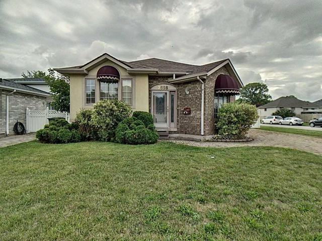 2698 Robert Rd, Windsor ON | Property.ca