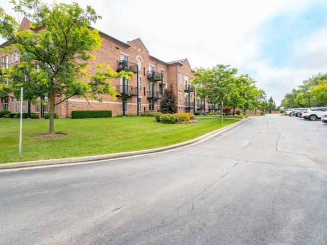 262 Dundas St E, Unit 105