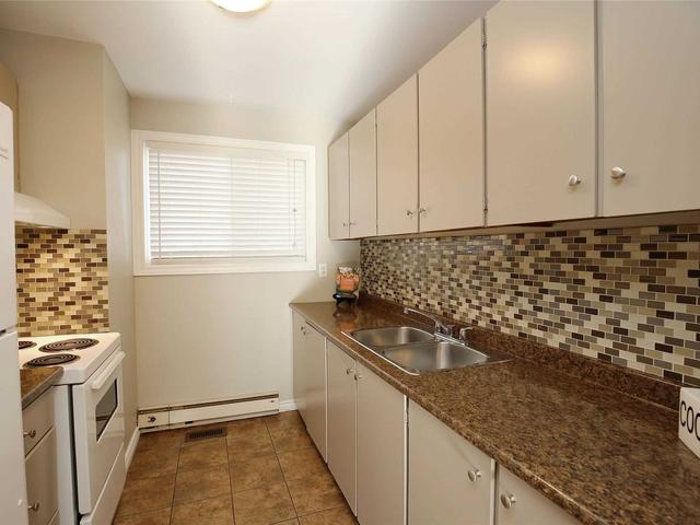 27 - 125 Livingston Ave