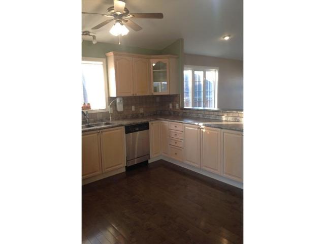 1046 Treverton Cres