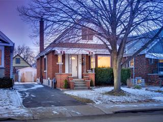 202 Huxley Ave S