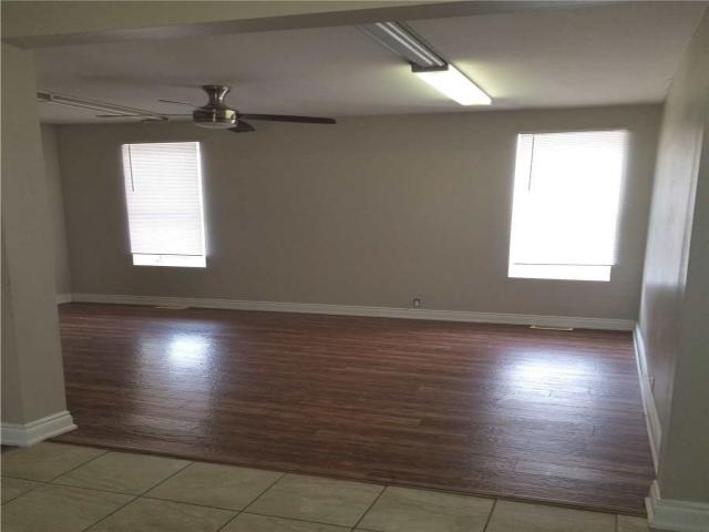 Main - 4926 Bridge St