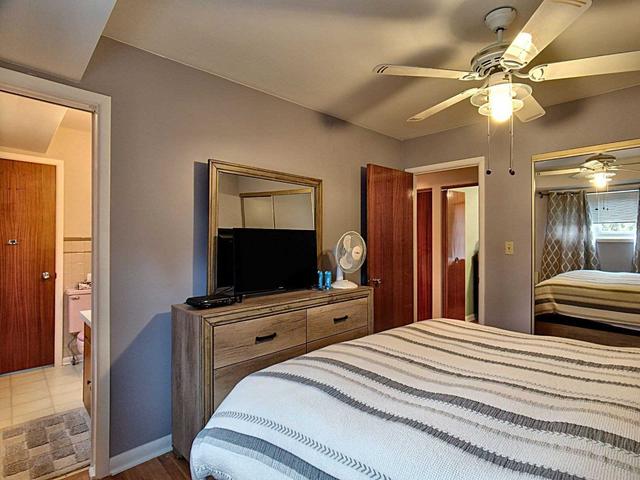 1578 Cherrylawn Cres