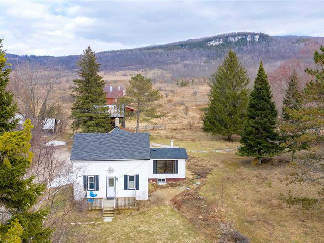 235335 Grey Road 13 Rd