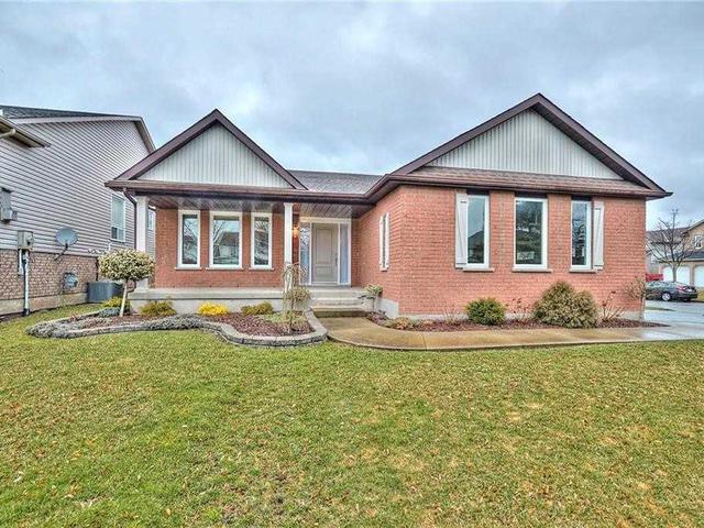 68 Crysler Cres