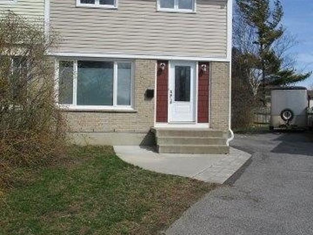 35 Wycliffe Cres