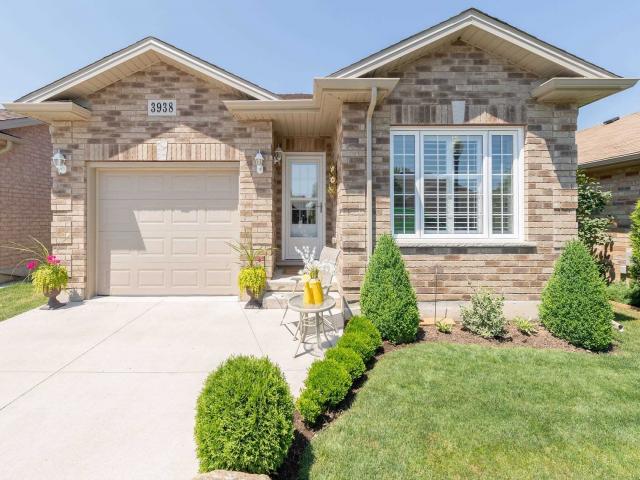 3938 Rainbow Lane