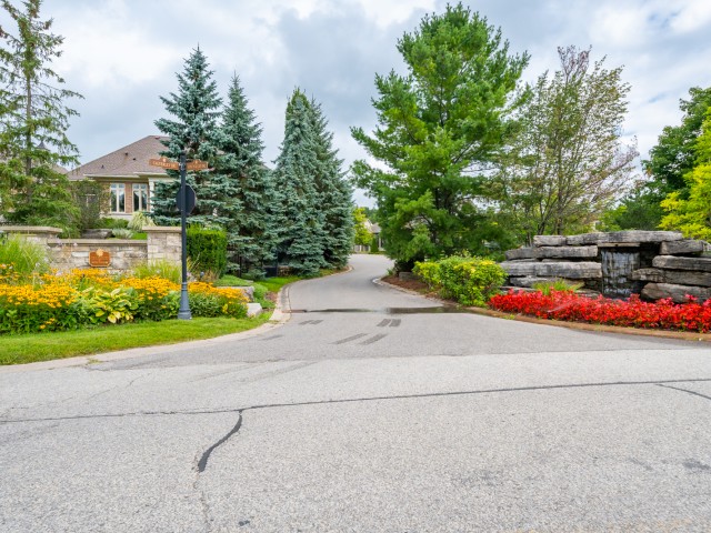 1 Calverley Drive Townhouses hero image