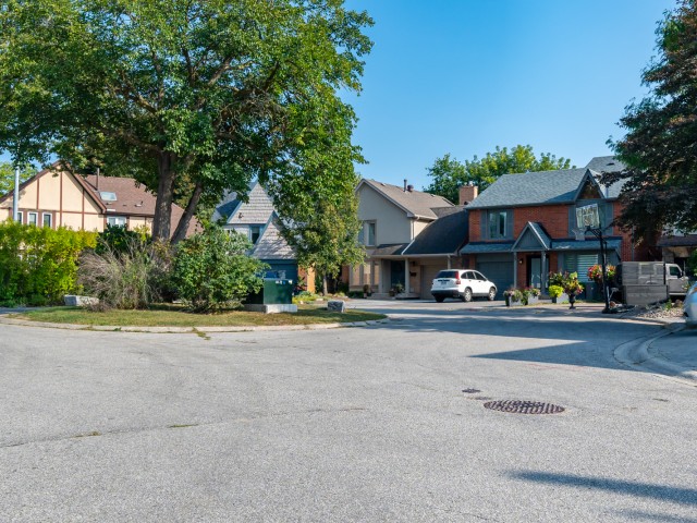 50 Park Drive Townhouses photo