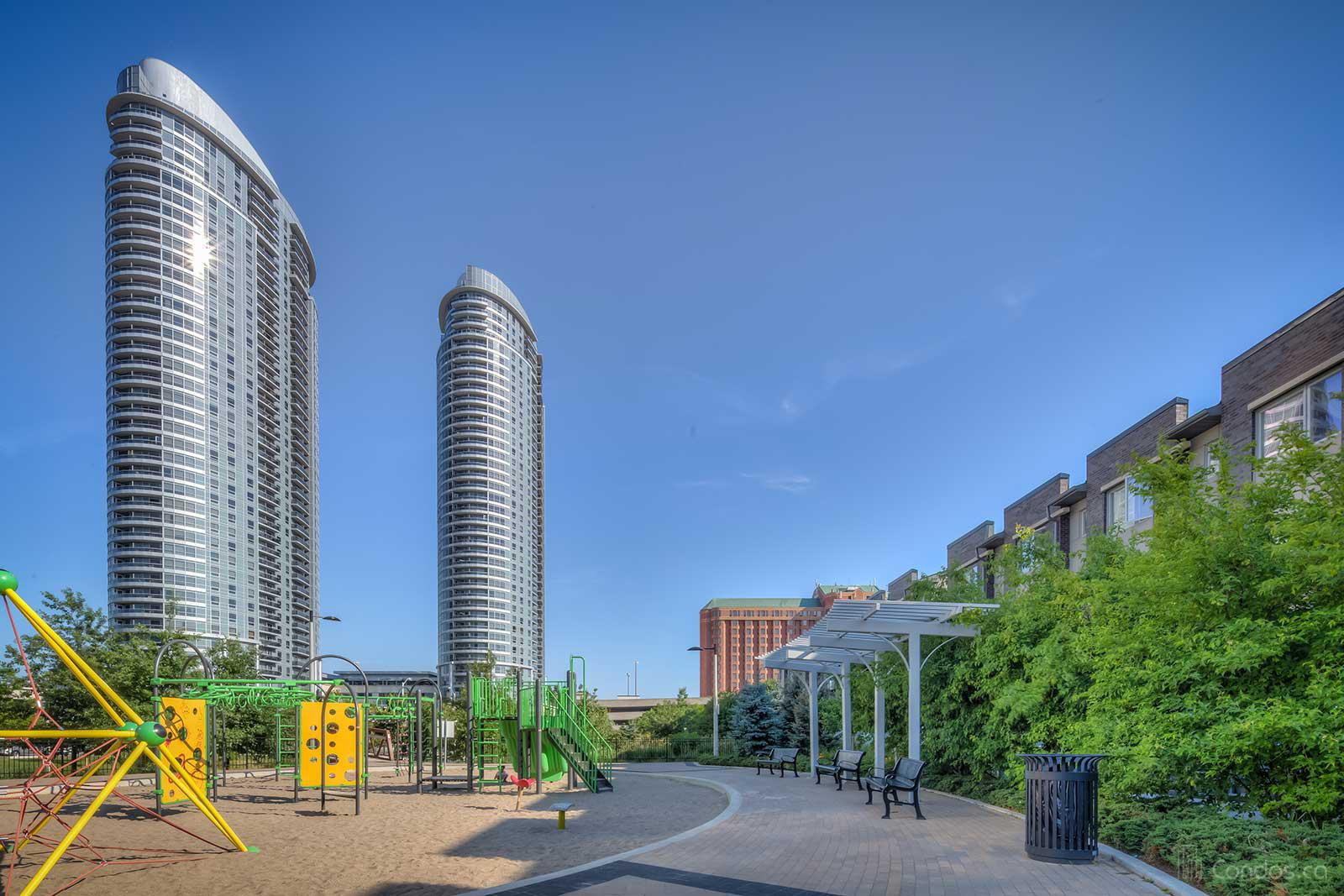 Solaris Ⅰ at 125 Village Green Square, Toronto 1