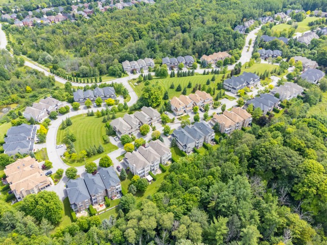 Crossing Bridge Place Townhouses hero image