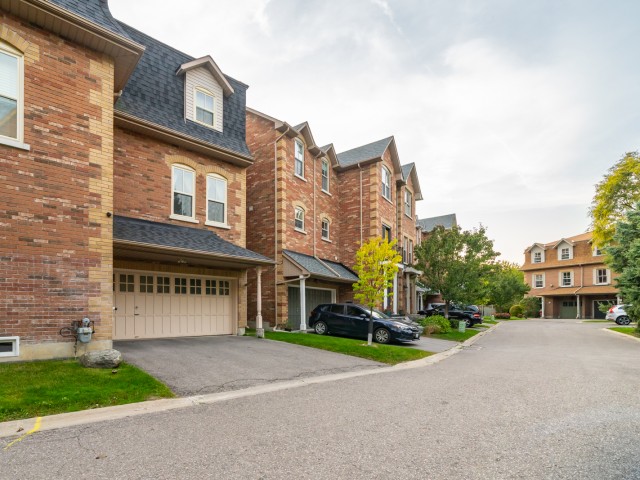 E J Lennox Way Townhouses hero image
