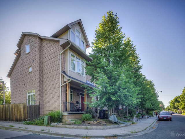 Williamson Garden Townhomes photo