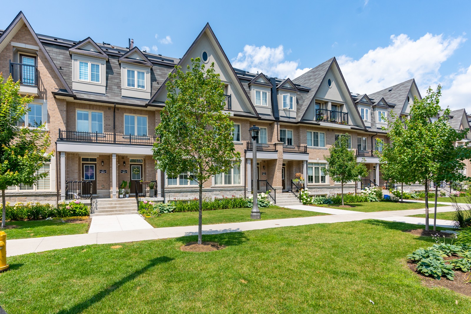 Eaton on the Park Townhomes 7 Townhouses for Sale & 3 Townhouses for