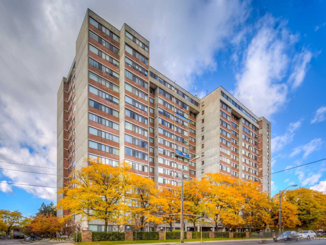 3000 Bathurst Street Condos
