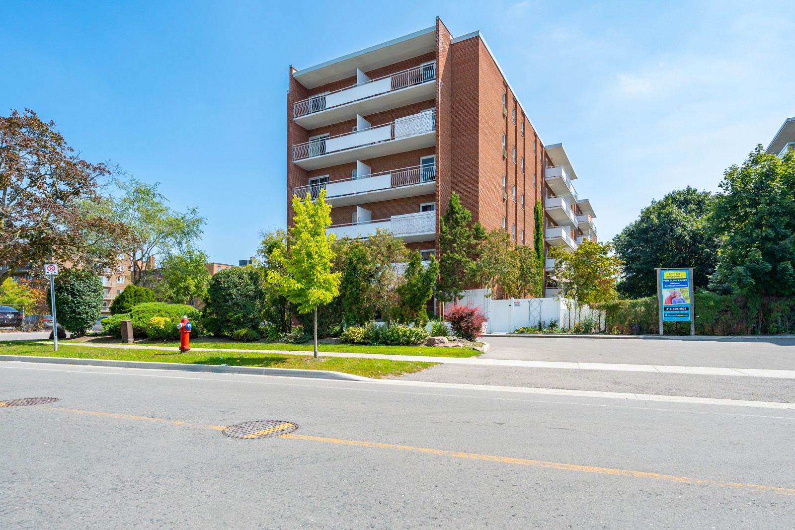 Railroad Street Apartments Condos 123 Railroad St Condos.ca
