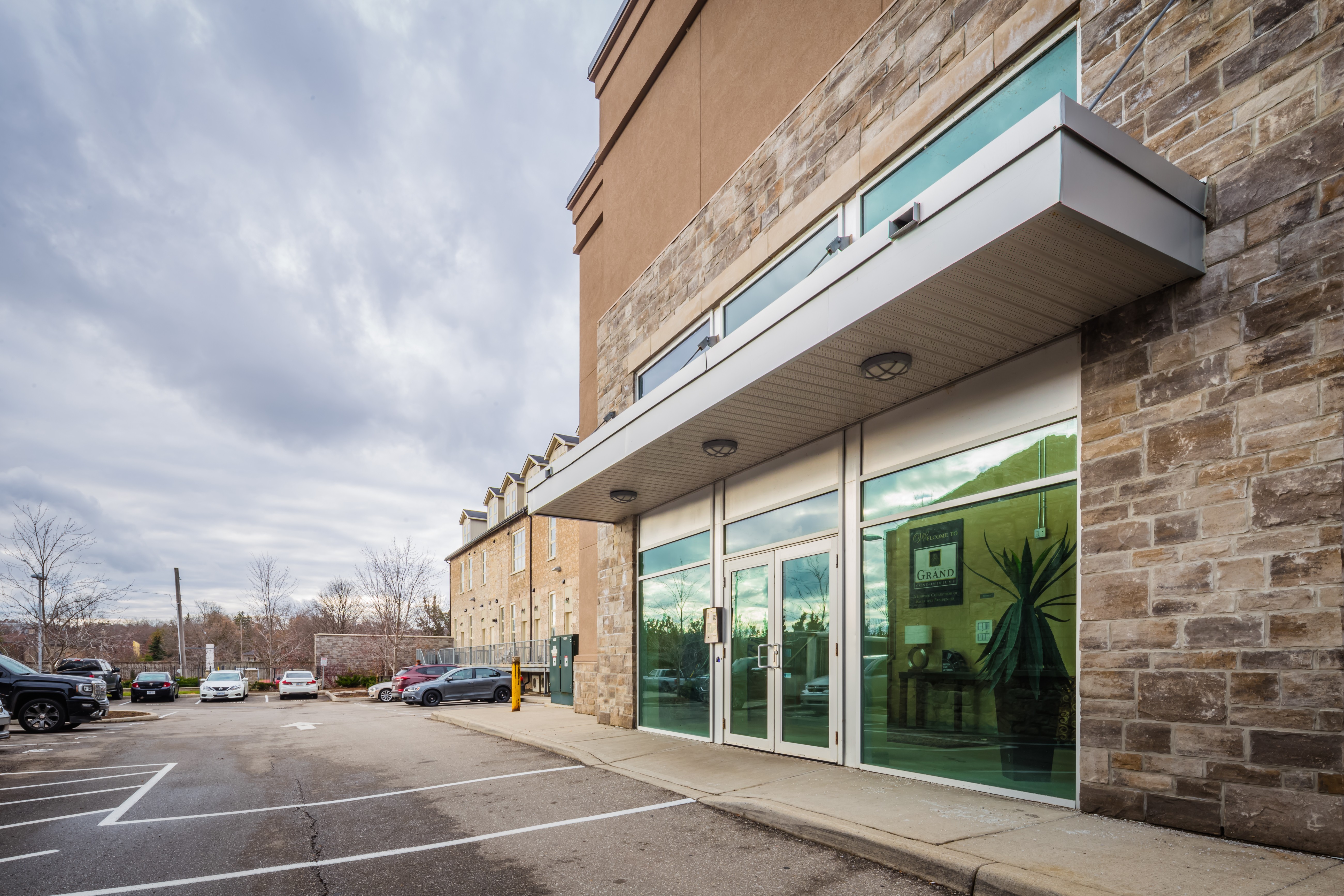 The Grand River Lofts at 25 Concession St, Cambridge 0