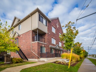 950 Highland Condos photo