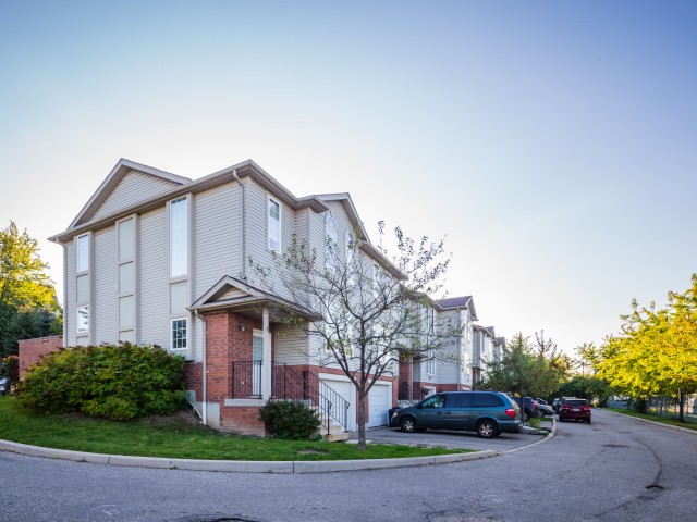 600 White Elm Townhomes photo