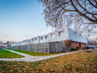 300-320 Traynor Avenue photo