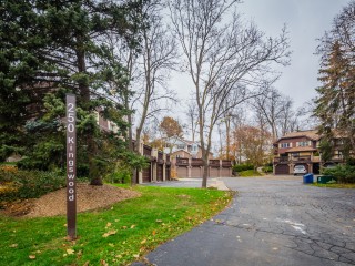 250 Kingswood Drive photo