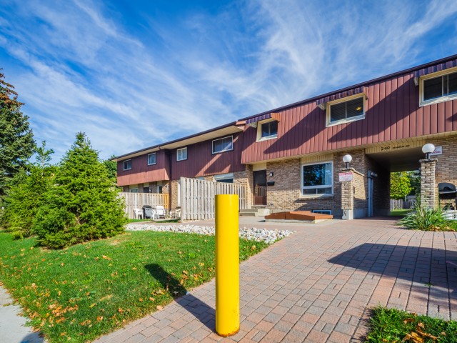 249 Cedarbrae Avenue photo