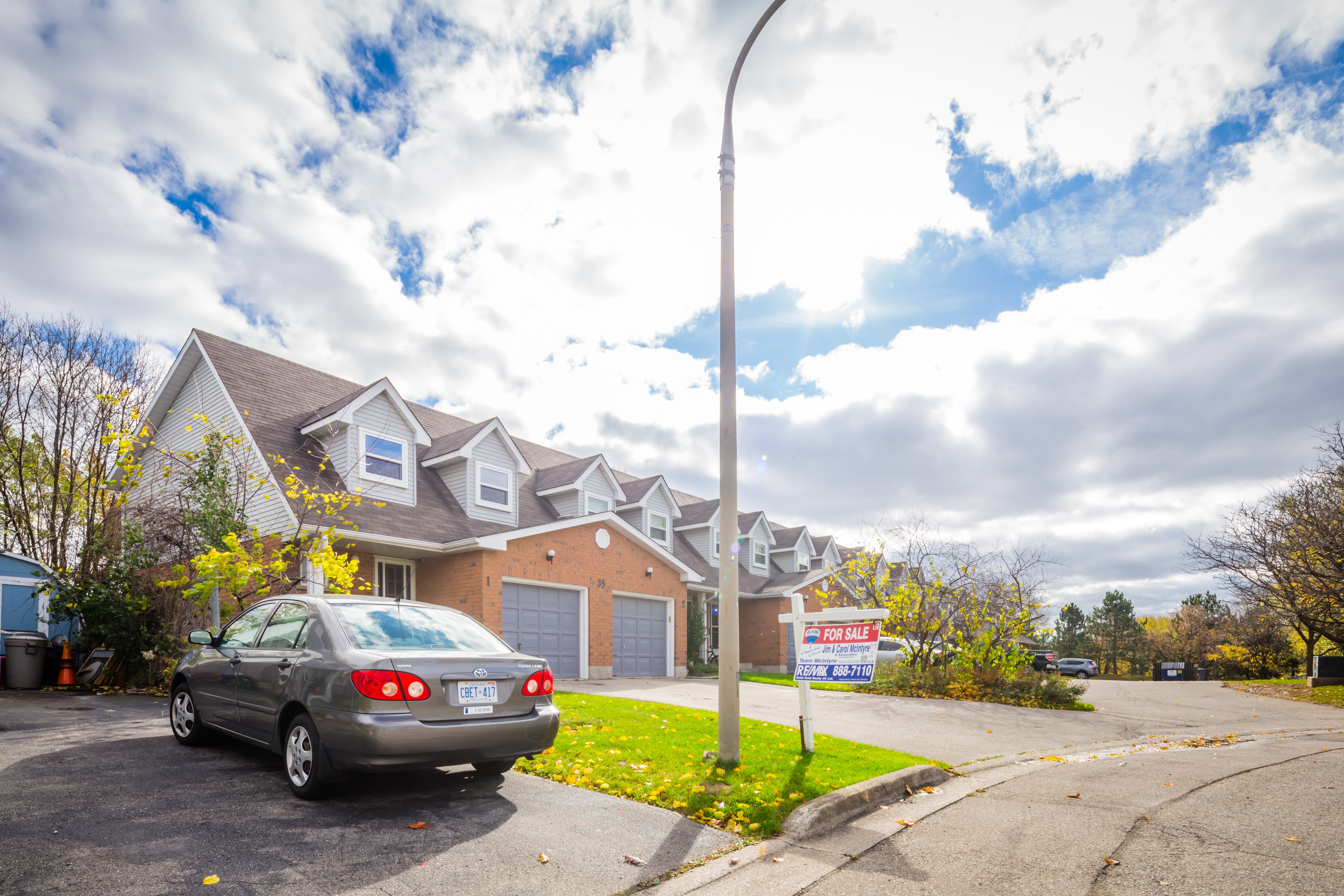 Caprice Court at 35 Caprice Crt, Kitchener 1