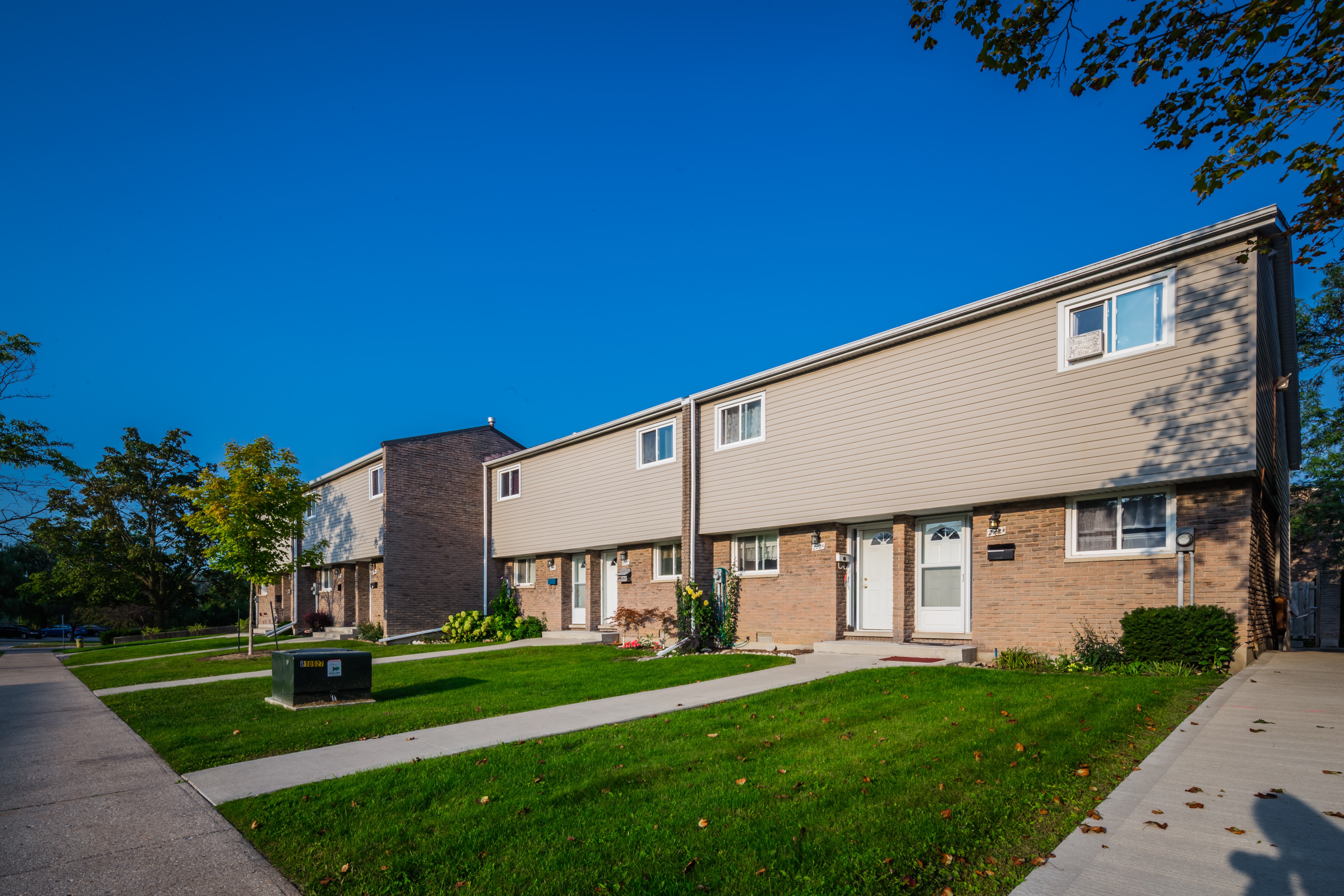 Harvard Bluevale Townhouses at 220B Harvard Pl, Waterloo 0